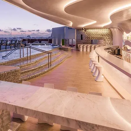 Temptation Cancun Resort (Adults Only) 